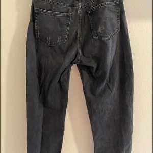 FOREVER 21 BLACK RIPPED JEANS